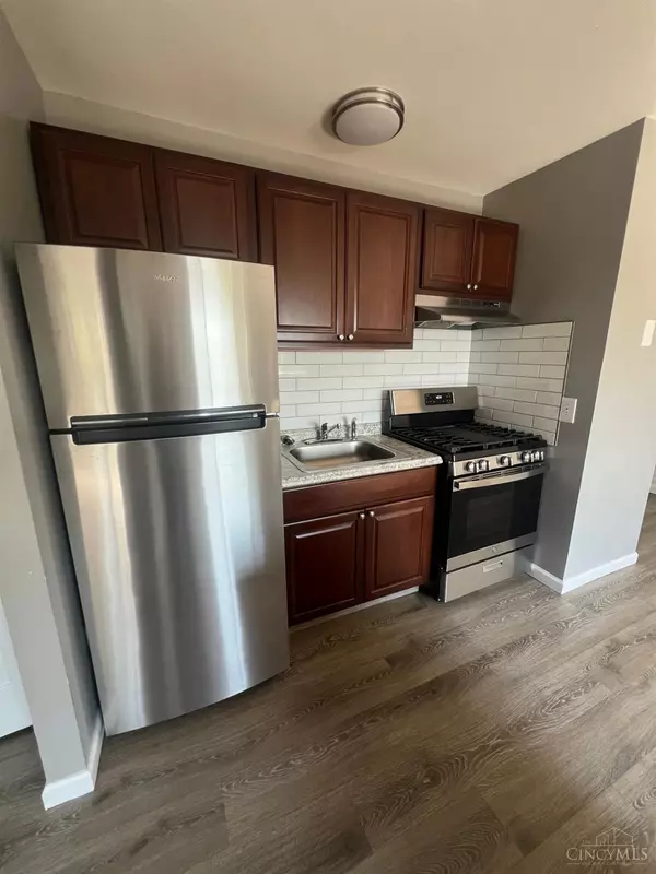 Cincinnati, OH 45219,2006 Alvin St