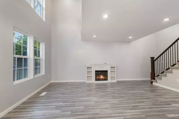 Cincinnati, OH 45213,3824 Standish