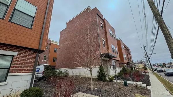 Cincinnati, OH 45209,3912 Edwards Rd