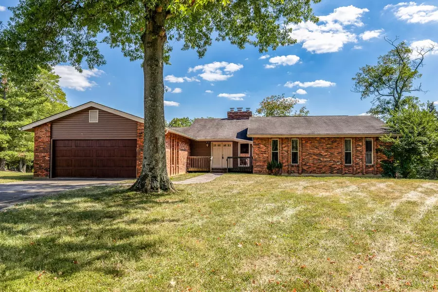 524 Topfield Dr, Pierce Twp, OH 45255