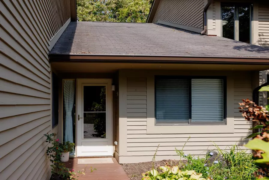 221 Miami Lakes Dr, Milford, OH 45150