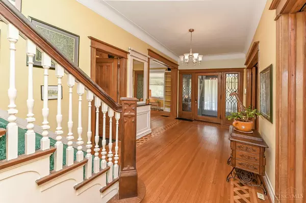 3852 Dakota Ave, Cincinnati, OH 45229