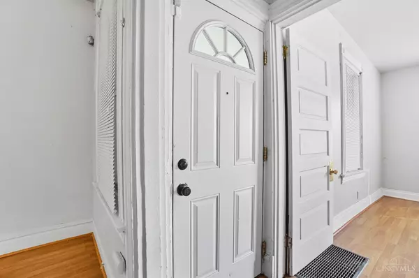 Cincinnati, OH 45219,244 Oak St