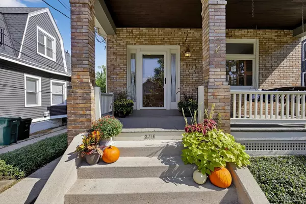 Cincinnati, OH 45209,3716 Drake Ave