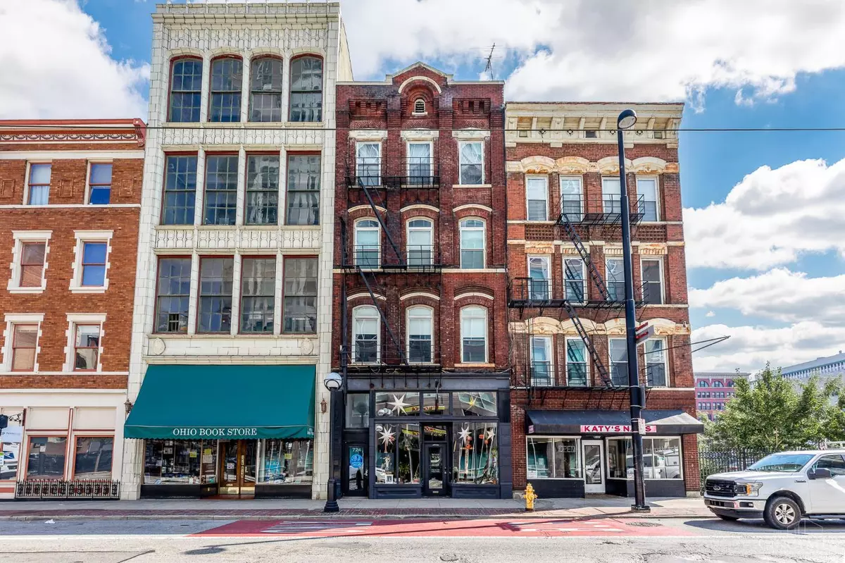 Cincinnati, OH 45202,720 Main St #4