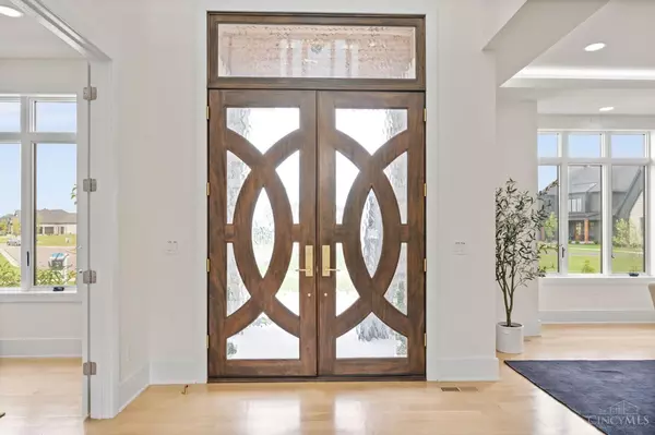 Indian Hill, OH 45242,15 Old Orchard Ln