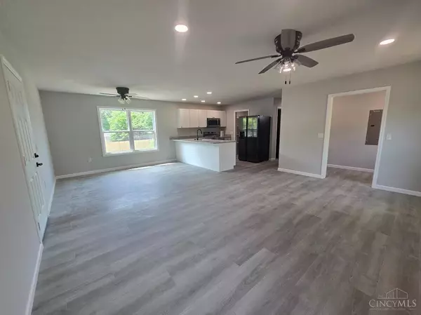 Paint Twp, OH 45133,6949 W Highland Trl