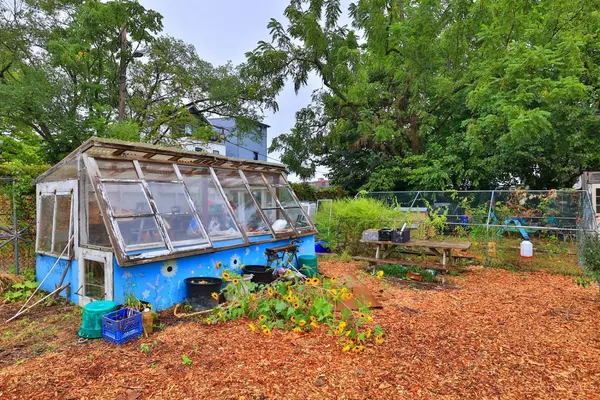 Cincinnati, OH 45206,2400 Concord St