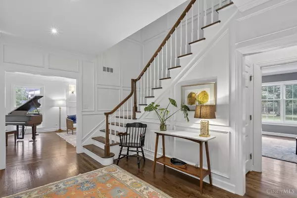 Indian Hill, OH 45243,5055 Drake Rd