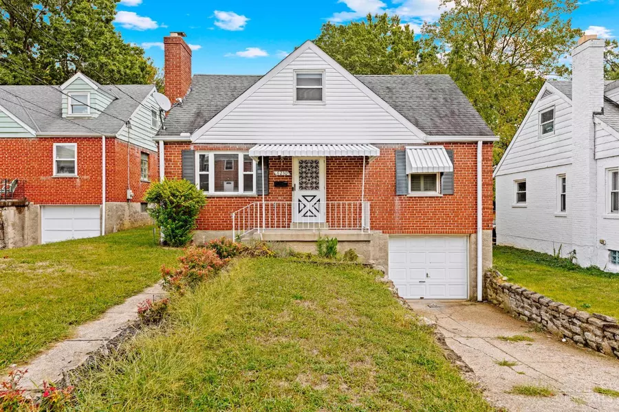 6230 Stover Ave, Golf Manor, OH 45237
