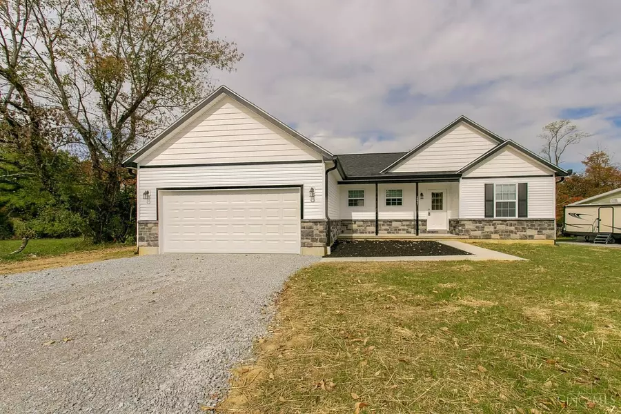295 Buckskin Dr, Jackson Twp, OH 45171