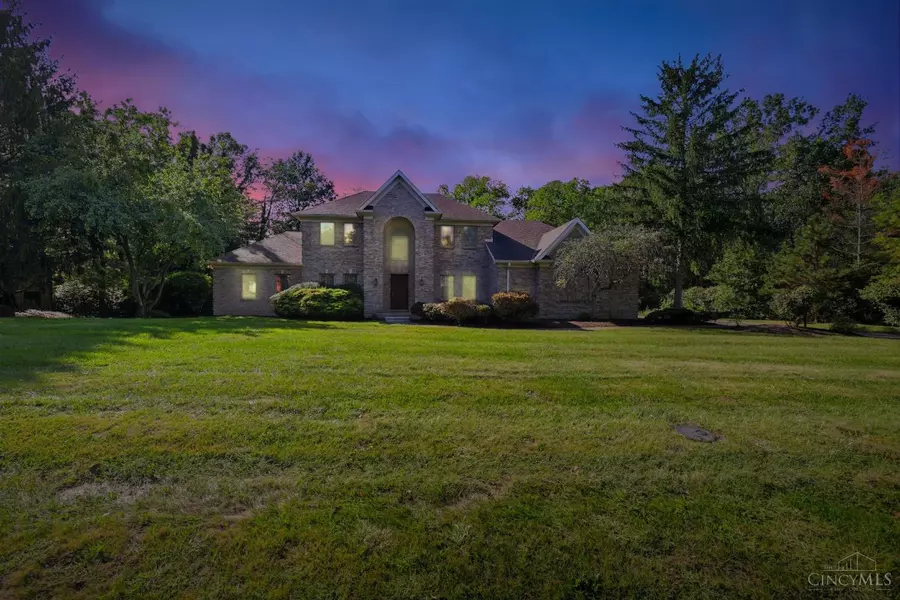 1122 Black Horse Run, Miami Twp, OH 45140
