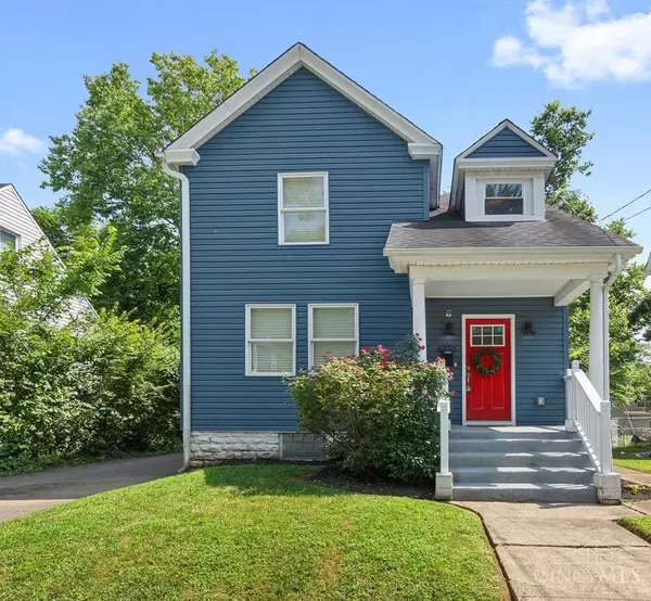 6325 Desmond St, Cincinnati, OH 45227