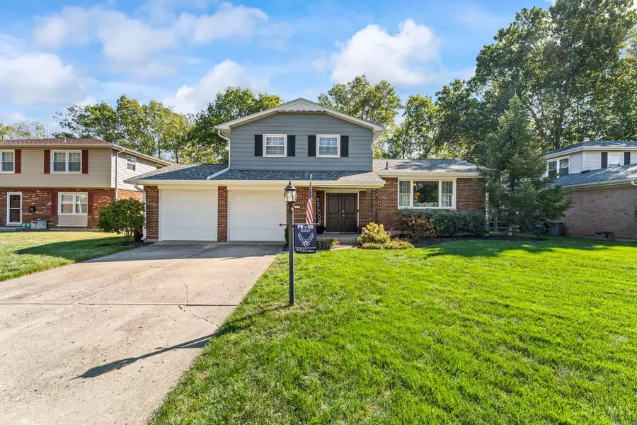 15 N Elmer Dr, Middletown, OH 45042