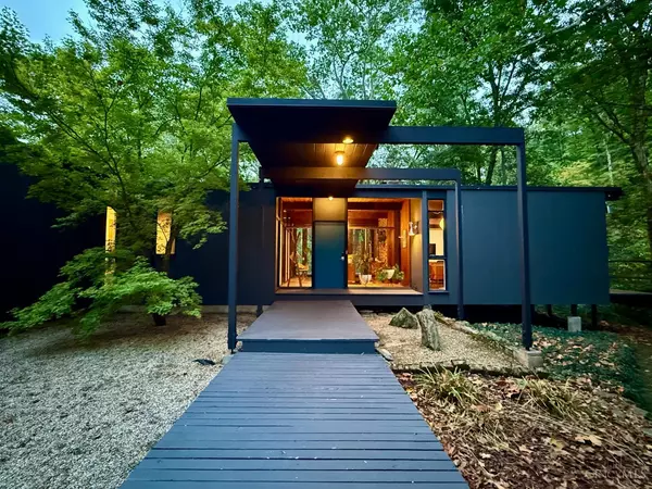 Wyoming, OH 45215,429 W Galbraith Rd