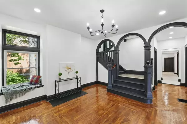 Cincinnati, OH 45229,752 S Fred Shuttlesworth Cir