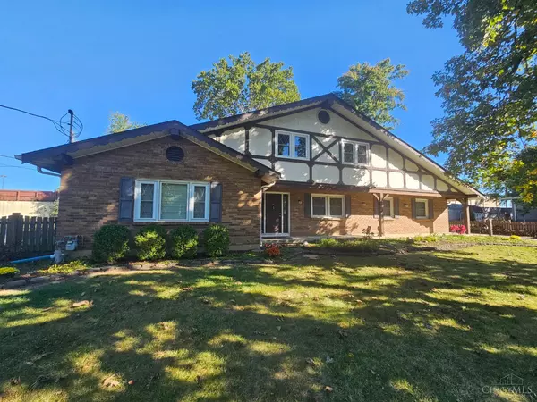 3388 Bauerwoods Dr, Colerain Twp, OH 45251