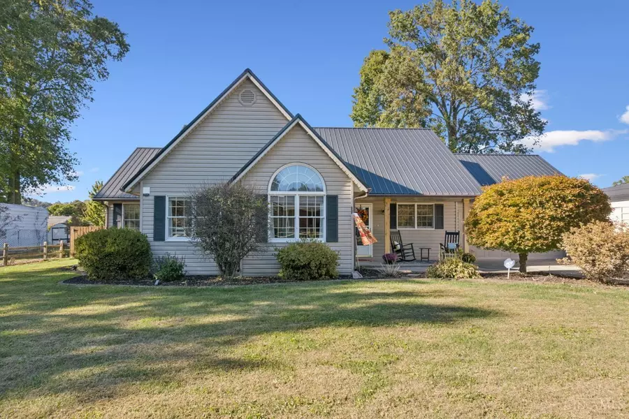 265 Barbour Dr, Aberdeen, OH 45101