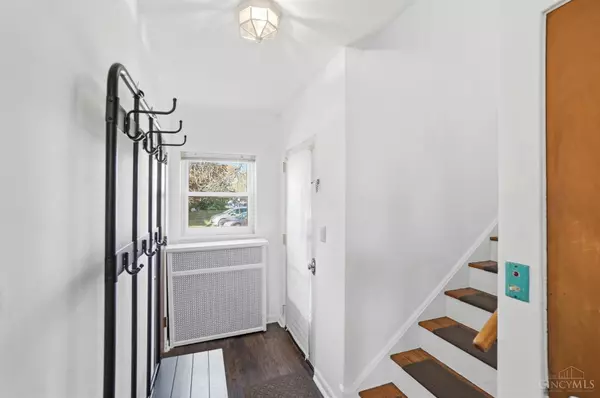 Greenhills, OH 45218,61 Flanders Ln