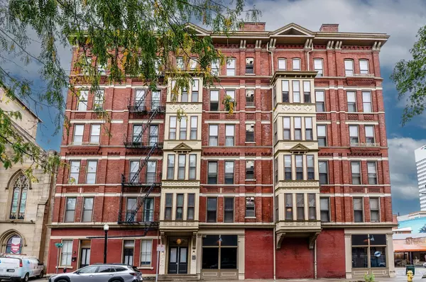 104 W Ninth St #4A, Cincinnati, OH 45202