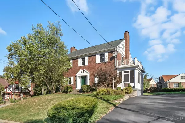 1096 Sunnyslope Dr, Cincinnati, OH 45229