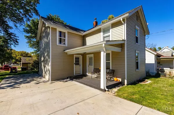 215 Symmes St, Cleves, OH 45002