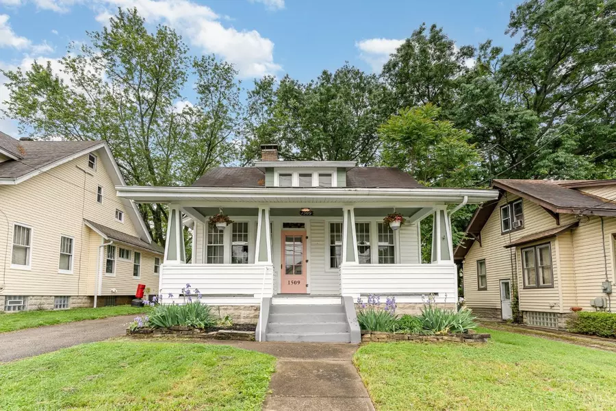 1509 Adams Rd, Mt Healthy, OH 45231