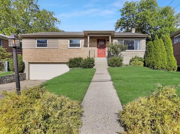 1659 Robinway Dr, Anderson Twp, OH 45230
