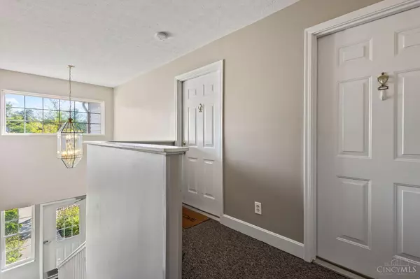 Sharonville, OH 45241,9925 Shorewood Ln #4C