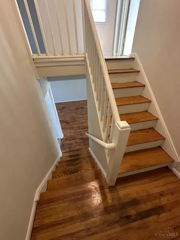 Greenhills, OH 45218,17 Chalmers Ct