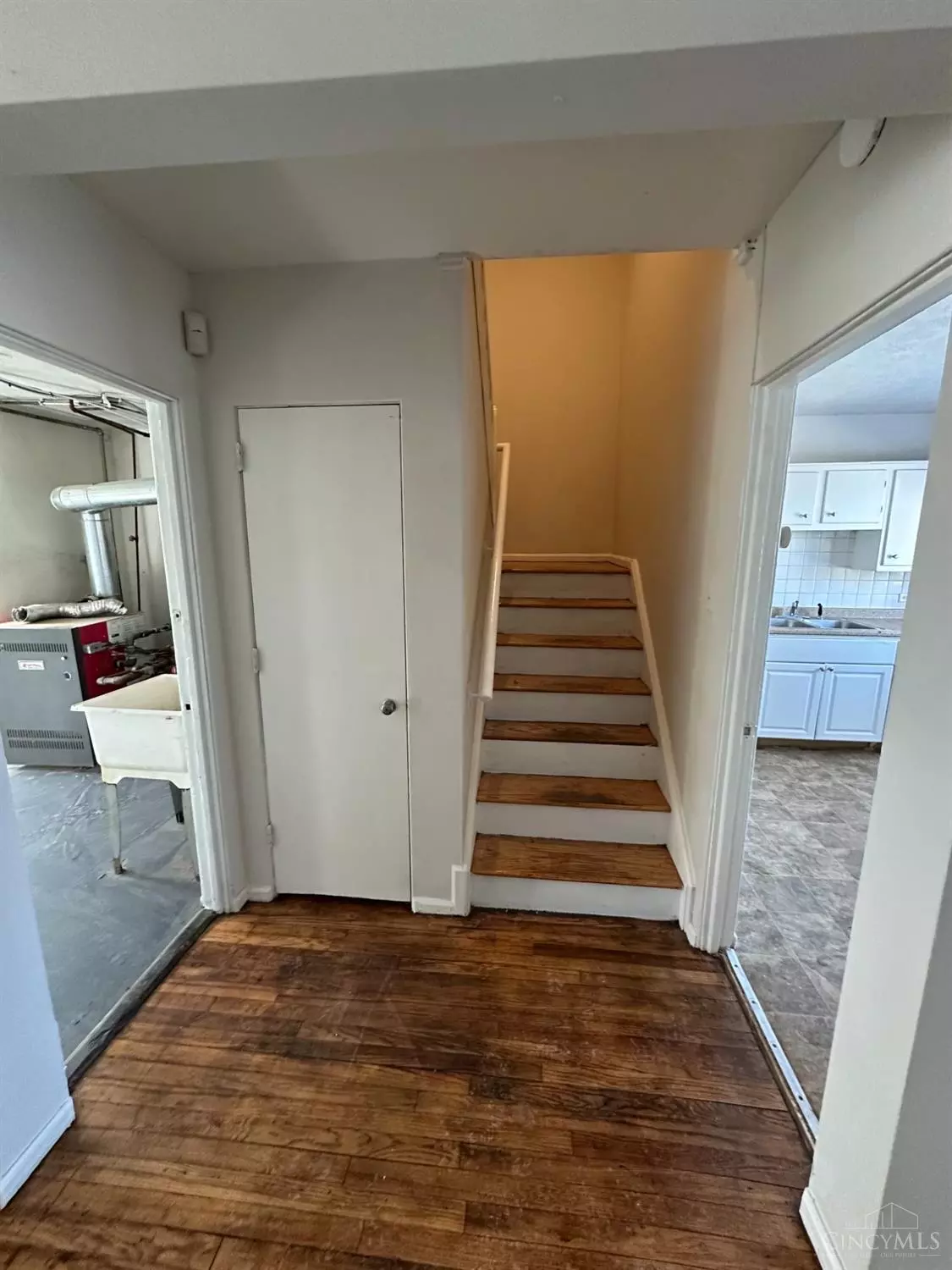 Greenhills, OH 45218,21 Chalmers Ct