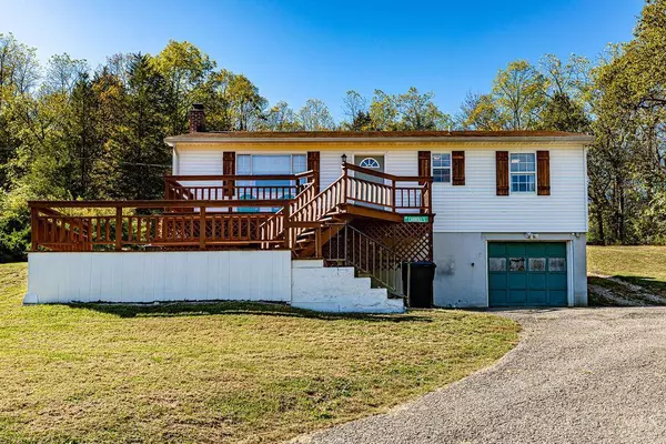 14997 Wilson Creek Rd, Lawrenceburg, IN 47025