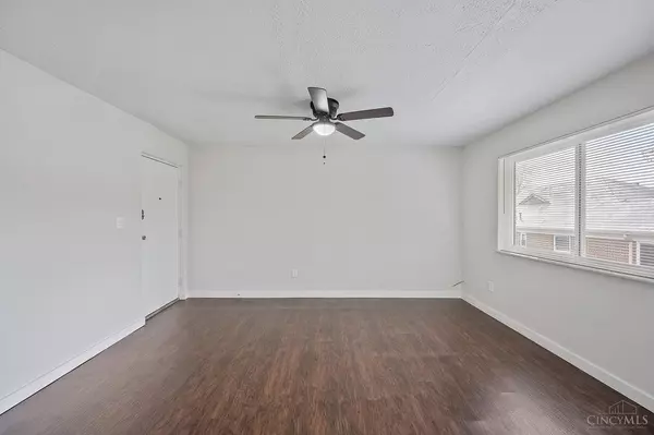 Cincinnati, OH 45213,6449 Montgomery Rd