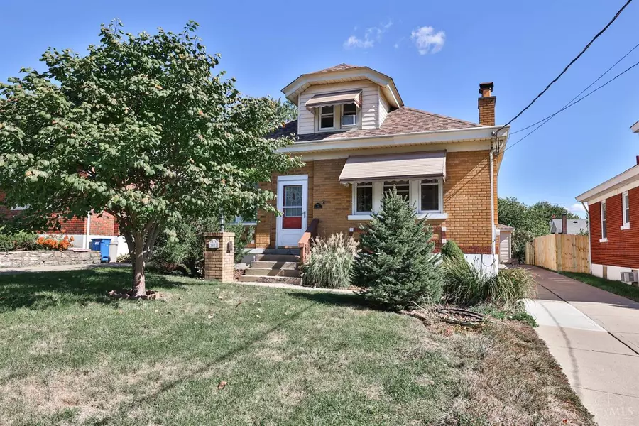 3432 Alta Vista Ave, Cheviot, OH 45211