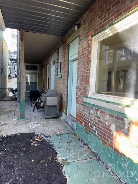 Cincinnati, OH 45202,958 Hatch St