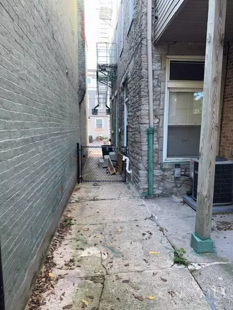 Cincinnati, OH 45202,958 Hatch St