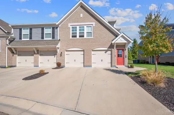 108 Old Pond Dr, Springboro, OH 45066