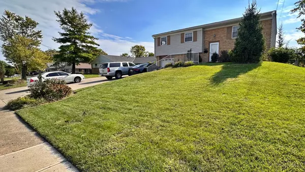 Springdale, OH 45246,829 E Crescentville Rd