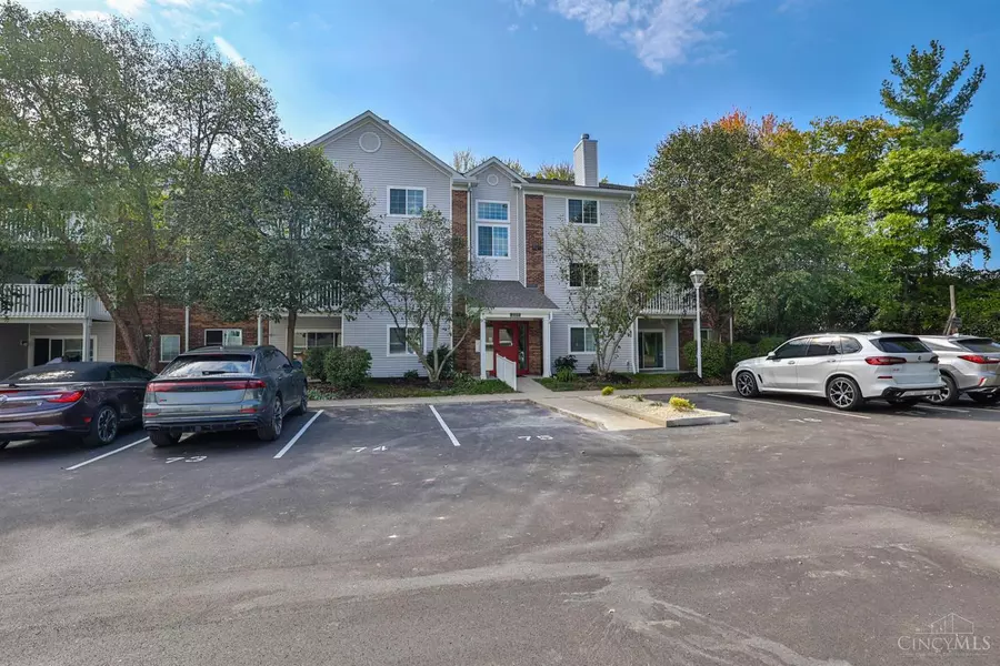 220 Carrington Pl #312, Loveland, OH 45140