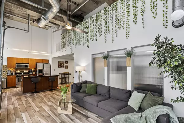 Cincinnati, OH 45202,353 W Fourth St #506