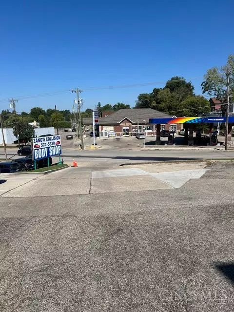 Cheviot, OH 45211,4163 Harrison Ave