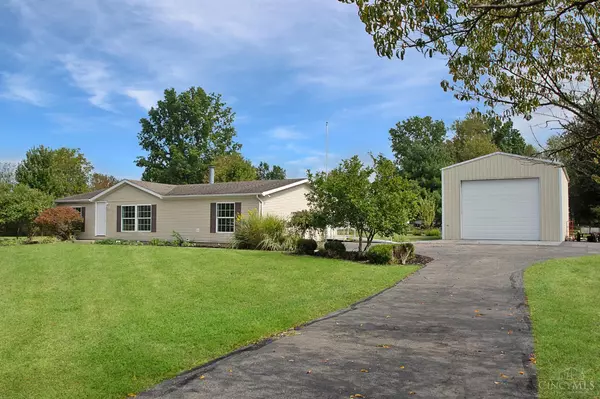 1934 Clearview Dr, Perry Twp, OH 45118