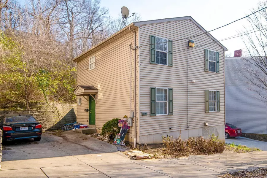 2222 Ravine St, Cincinnati, OH 45219