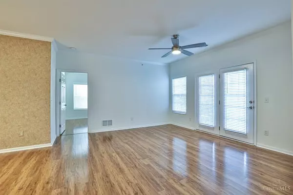 Green Twp, OH 45248,5413 Michelles Oak #B