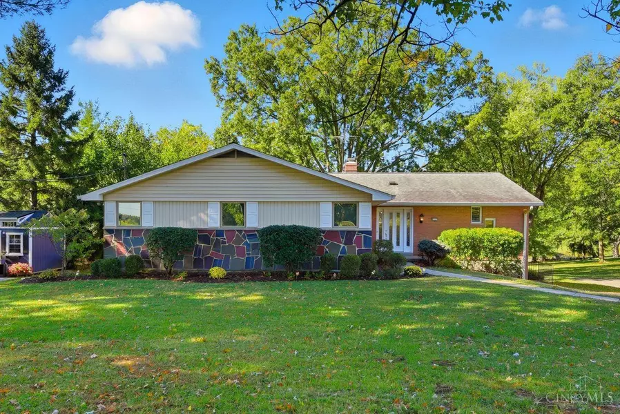 2223 Van Blaricum Rd, Green Twp, OH 45233