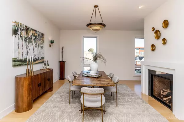 Cincinnati, OH 45208,2770 Observatory Ave #204