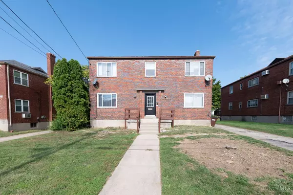 636 Maple Dr, Cincinnati, OH 45215