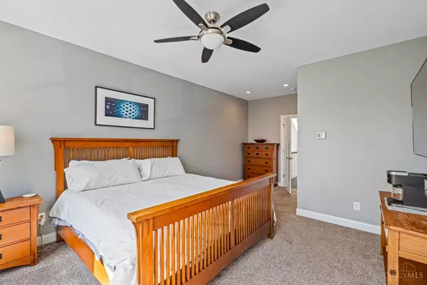 Cincinnati, OH 45202,446 Boal St