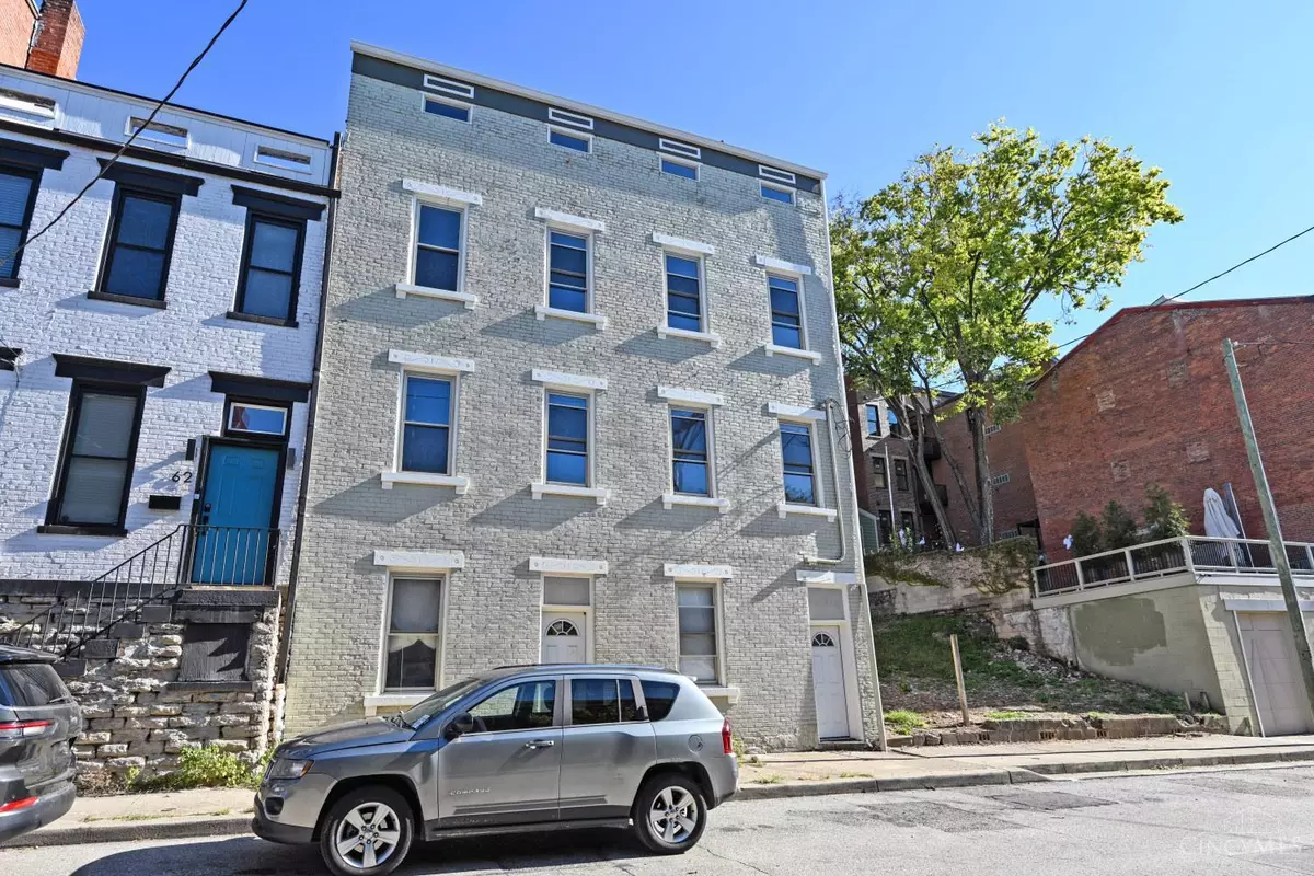 Cincinnati, OH 45202,64 E Clifton Ave