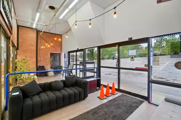 Greenhills, OH 45218,50 Eswin St